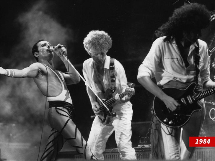 queen performing