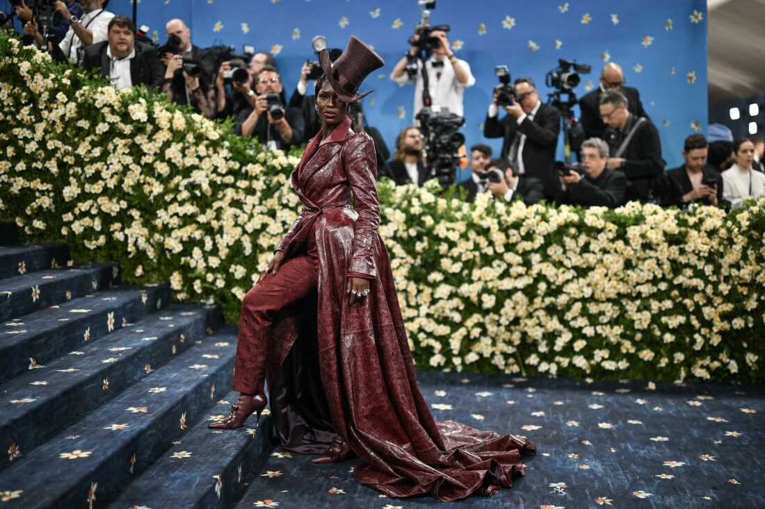 Jodie Turner-Smith arrives at the 2025 Met Gala.