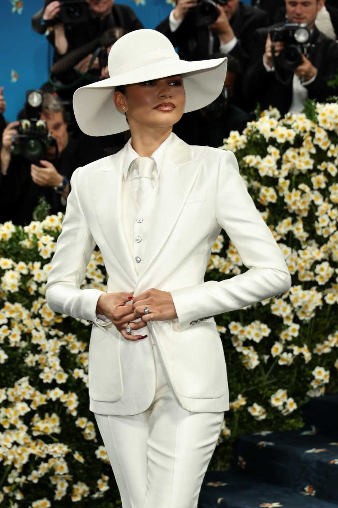 NEW YORK, NEW YORK - MAY 05: Zendaya attends the 2025 Met Gala Celebrating